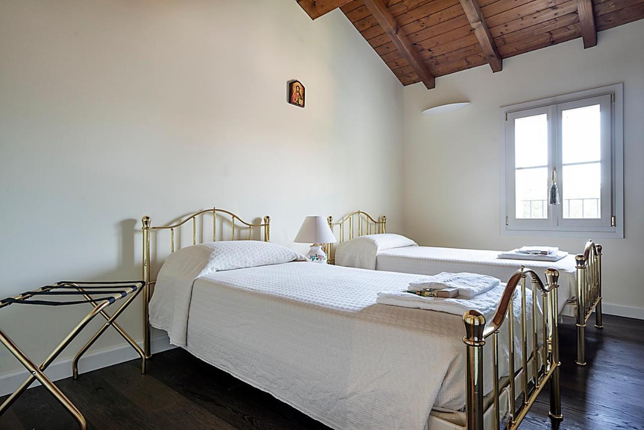 Villa Casetti B&B Fontanelice Exteriör bild